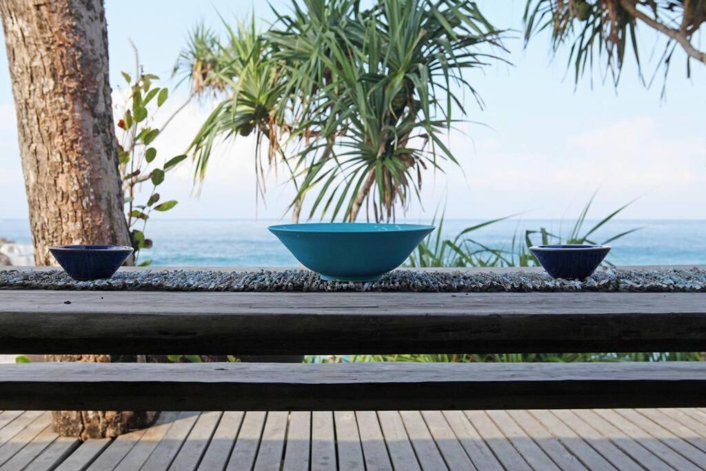 Villa Lumba Lumba - Oceanfront & Spectacular View! Нуса-Лембонган Экстерьер фото